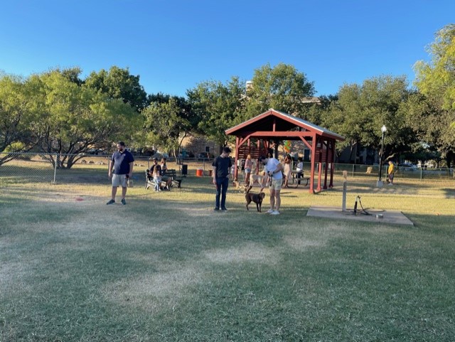 MontereyOaks's tweet photo. Thank you all for joining us for Yappy Hour at The Park at Monterey Oaks!
We had blast and it was great seeing all our pet residents and their parents!
#LoveWhereYouLive #WeLoveOurPetResidents
#FurryFriends #AustinPets #YappyHour
#Community #ApartmentLiving https://t.co/giQH5u49MM
