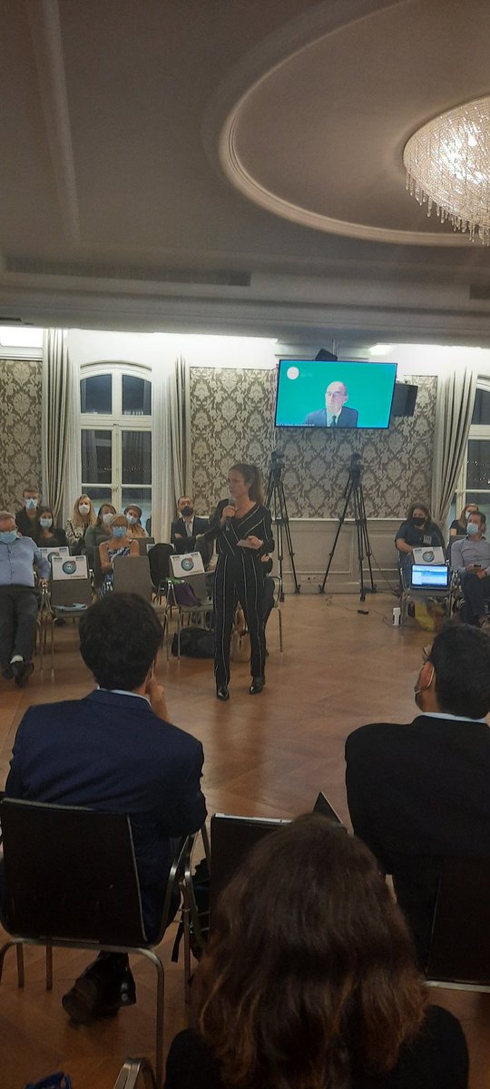 DebatpublicEOS's tweet photo. EN DIRECT - "Dès 2010 la @CNDPDebatPublic a demandé une planification de l'#eolien en mer" "Le questionnement sur l'#environnement ressort de manière très forte dans ce #debatEOS et questionne le calendrier" @Chantal_Jouanno conclut les échanges ici à @marseille. Merci à vous ! https://t.co/KJRl47NmX5