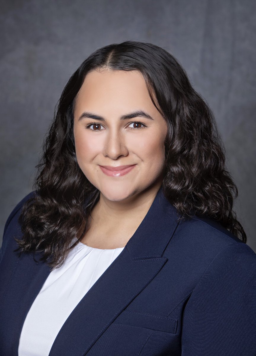 Hola #MedTwitter!

My name is Andrea Camarena and I’m an M4 <a href="/MeharryMedical/">Meharry Medical College</a> applying to Internal Medicine this cycle! Looking forward to connecting with fellow applicants and future mentors! 

#LatinasinMedicine #IMproud #Match2022
