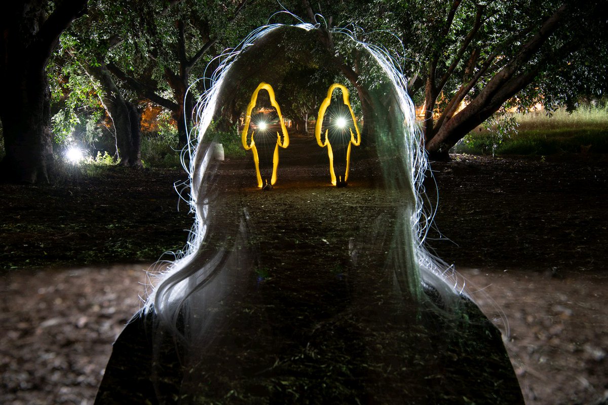terrinakamura's tweet photo. This crazy light painted silhouette was shot in just a single long exposure - DIY Photography https://t.co/BxDiPAZiht #photography #lightpainting #singleexposure https://t.co/UXm36anPLq