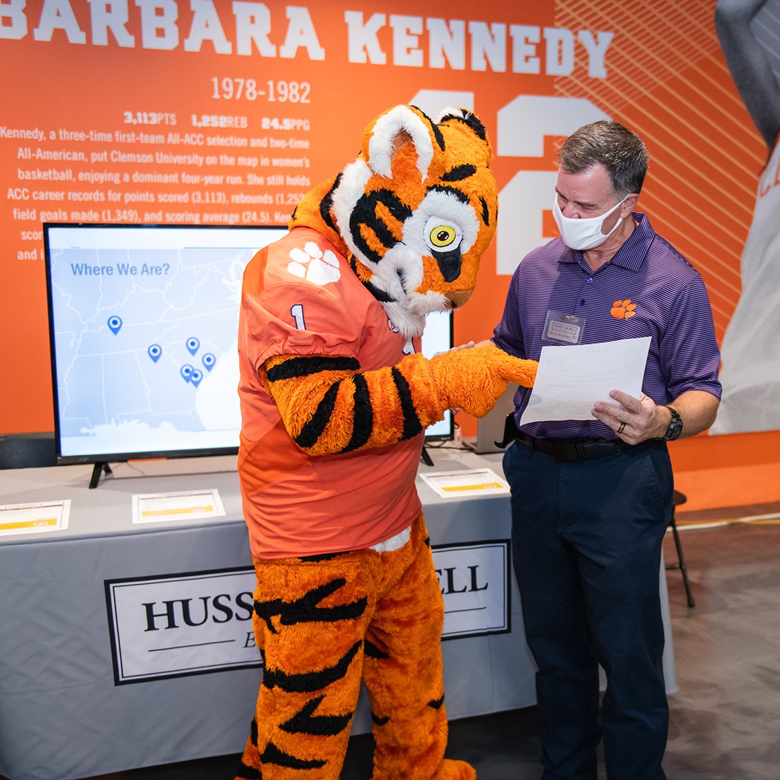 ClemsonSA's tweet photo. The first in-person Career Fair of 2021 was a success! Thank you to all of the students and sponsors who attended last week. We can't wait to see what your future holds Tigers! #ExperienceSuccess https://t.co/1mcdBGhmVT