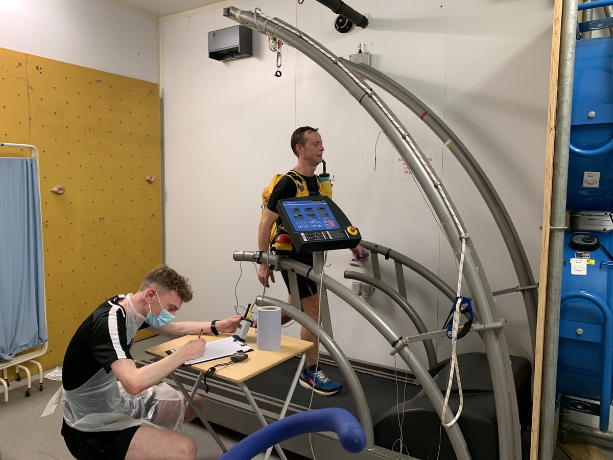 TessFlood's tweet photo. It’s been great to have #MDS athletes back in our @ChiUniSport environmental chamber! Aided by our MSc and BSc work placement students! 🥵 ☀️ @SPRU_chiuni @ChiUni_IoS_ECR https://t.co/KlXLqs1uI3