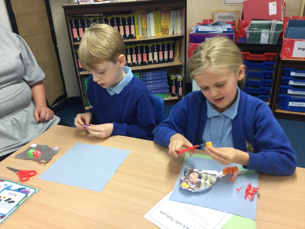 LSTClass07's tweet photo. A Science investigation into how rocks are formed.#STPSScience https://t.co/mnrsiPsmds