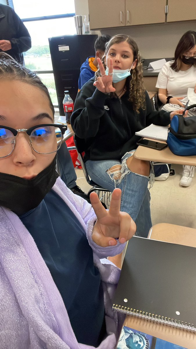 abigail_pena04's tweet photo. @victoriaISD #VWHS #BOB21 https://t.co/1OKL6Utj7V