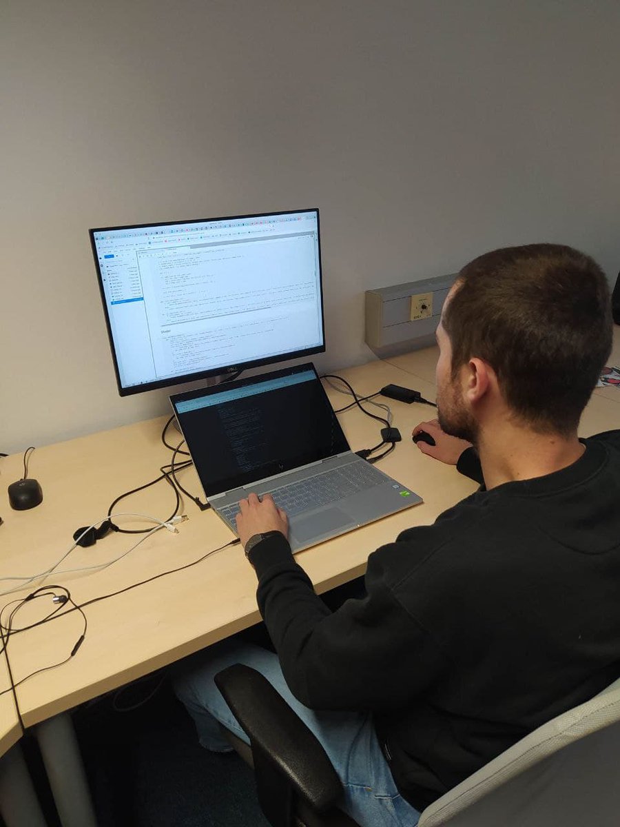 InfoAsef's tweet photo. #ASEFFellow Vid Keršič, a #ComputerScience student, is on #VirtualResearchVisit at Stanford, working under the mentorship of Prof. Jure Leskovec in the field of large-scale heterogeneous graphs and graph neural networks. https://t.co/3Oh87QDWEt