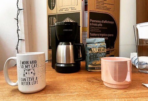 USC_CGSO's tweet photo. Our love letter to coffee, 

You are there for us even when our reactions fail, our screenings keep us up all night and our results look terrible. Thanks for all you do❤️ 

Love, Some grad students trying our best✌🏻 https://t.co/sjpDkhTTtW
