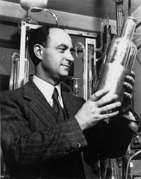 NEHgov's tweet photo. Physicist Enrico Fermi was born #OTD in 1901.
Fermi created the world’s first nuclear reactor, which was built underneath the West Stands at #StaggField at @UChicago.
Learn the history of Fermi's experiment, with the #NEHgrant-funded @TheClioDotCom: https://t.co/UmikyKev1z https://t.co/KkD9WIfYfd