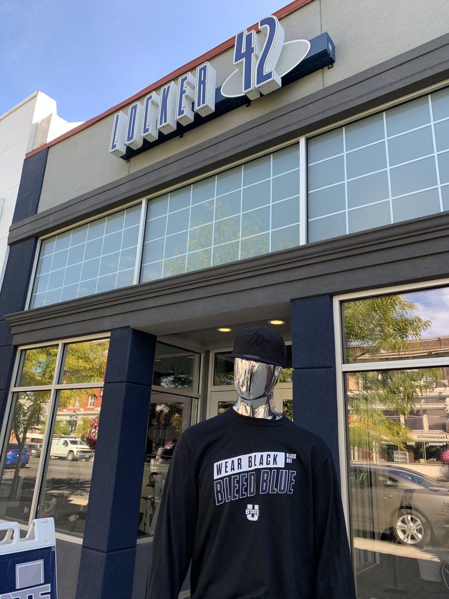 Locker42's tweet image. Help @CHbanderson &amp;amp; @USUFootball pack the Mav with this years blackout gear ⚫️⚫️ 
#BeatBYU
#AggiesAllTheWay