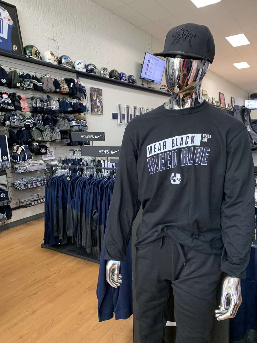 Locker42's tweet image. Help @CHbanderson &amp;amp; @USUFootball pack the Mav with this years blackout gear ⚫️⚫️ 
#BeatBYU
#AggiesAllTheWay