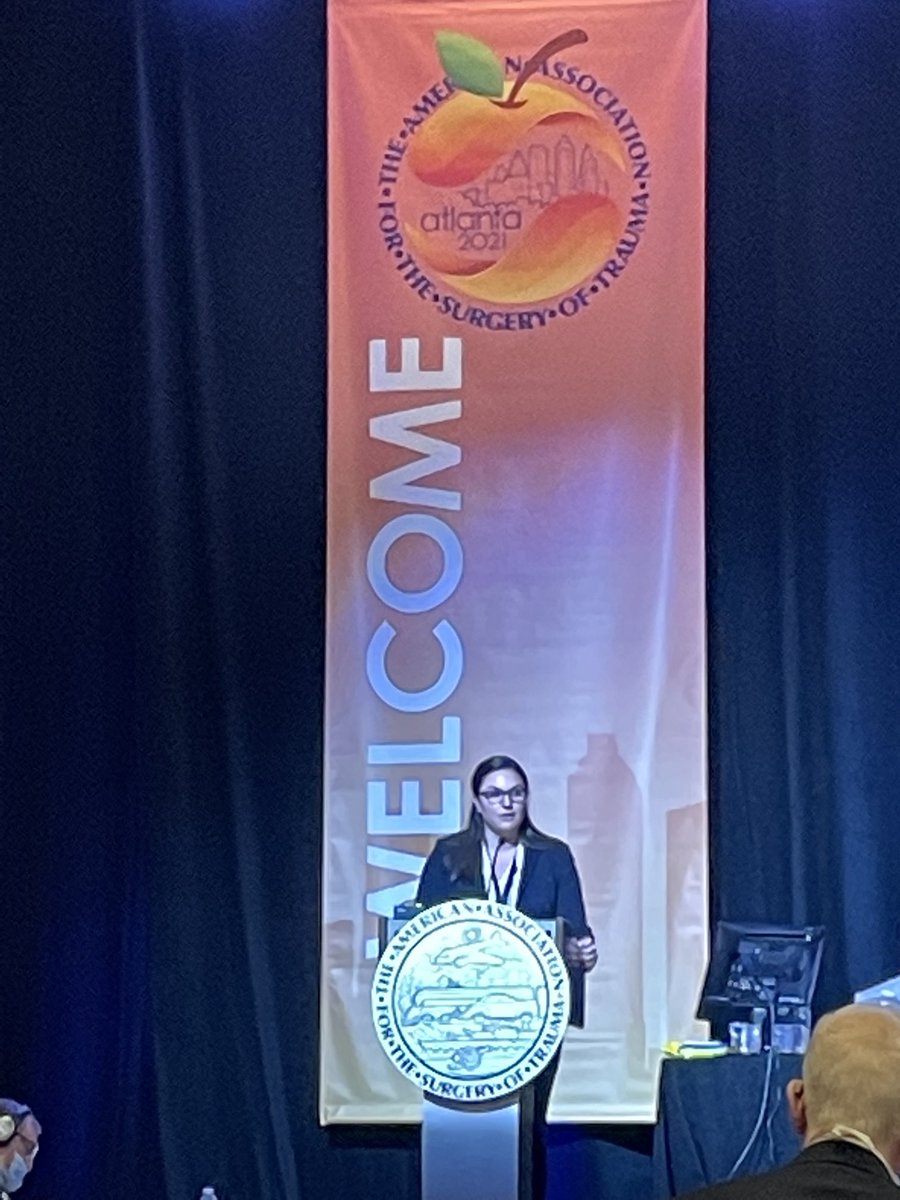 Dr Taylor Wallen giving a phenomenal presentation at the ⁦<a href="/traumadoctors/">AAST</a>⁩ annual conference regarding our trial of intercostal ⁦exparel for rib fracture patients. ⁦<a href="/UCResearch/">University of Cincinnati Office of Research</a>⁩ ⁦@UCHealthNews⁩ ⁦<a href="/UCincySurg/">UC General Surgery</a>⁩ ⁦<a href="/cincysurgery/">UC General Surgery Residents</a>⁩