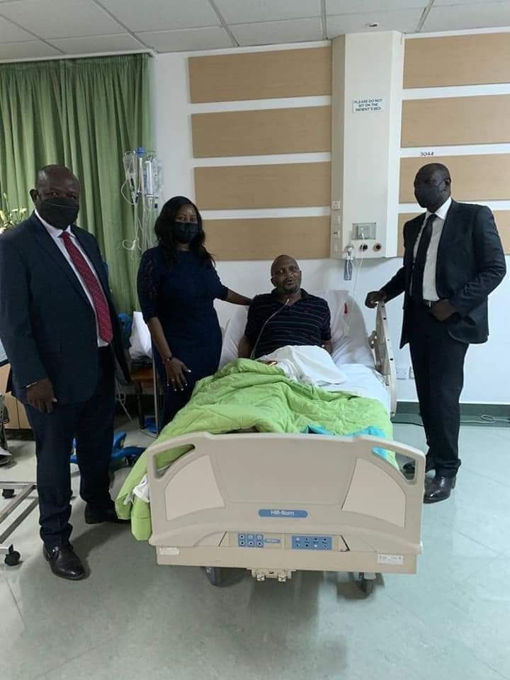 MbukuMichael's tweet photo. @OleItumbi .......Dp William Ruto has visited Moses Kuria in Hospital.. And wish Mheshimiwa Quick Recovery..
Hustler for Hustlers https://t.co/ztjcgLCCJ5