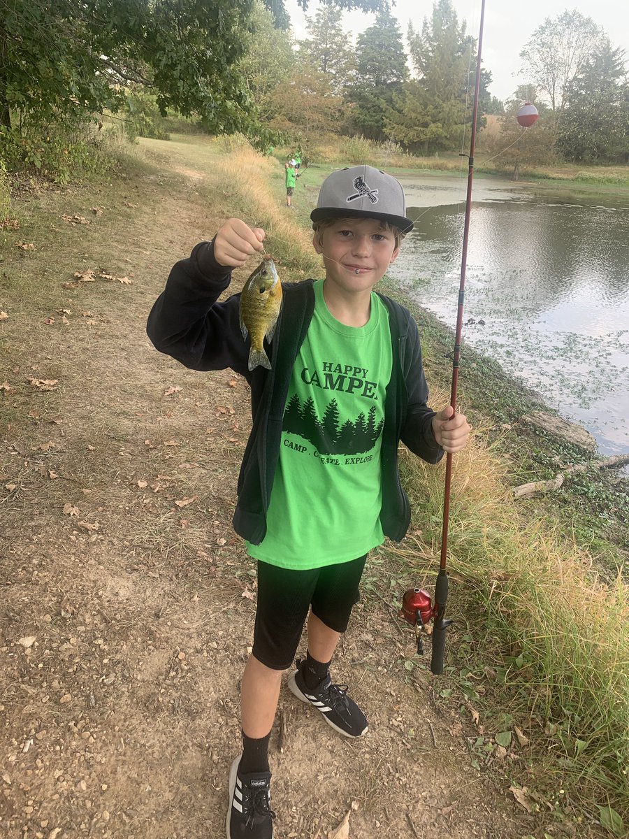houston_5th's tweet photo. We love fishing!! We caught a couple of fish!! Woohoo!! https://t.co/Z33nEiznDO