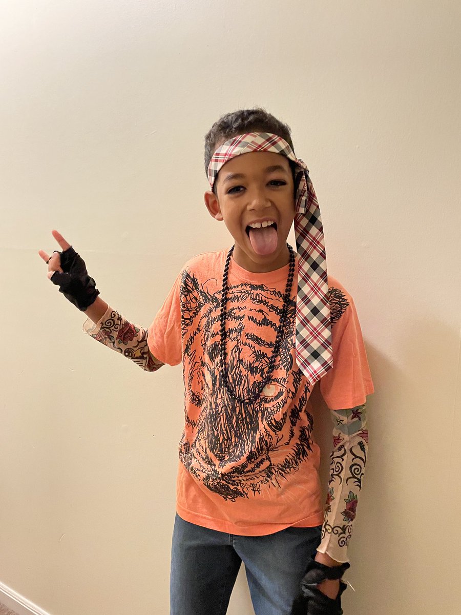 This kid was so excited to dress up today before he and his classmates ROCK their math test this week. My favorite part is the eyeliner 😄 thanks for helping him feel pumped about school @Rkes4th <a href="/RockledgePWCS/">Rockledge Eagles</a>