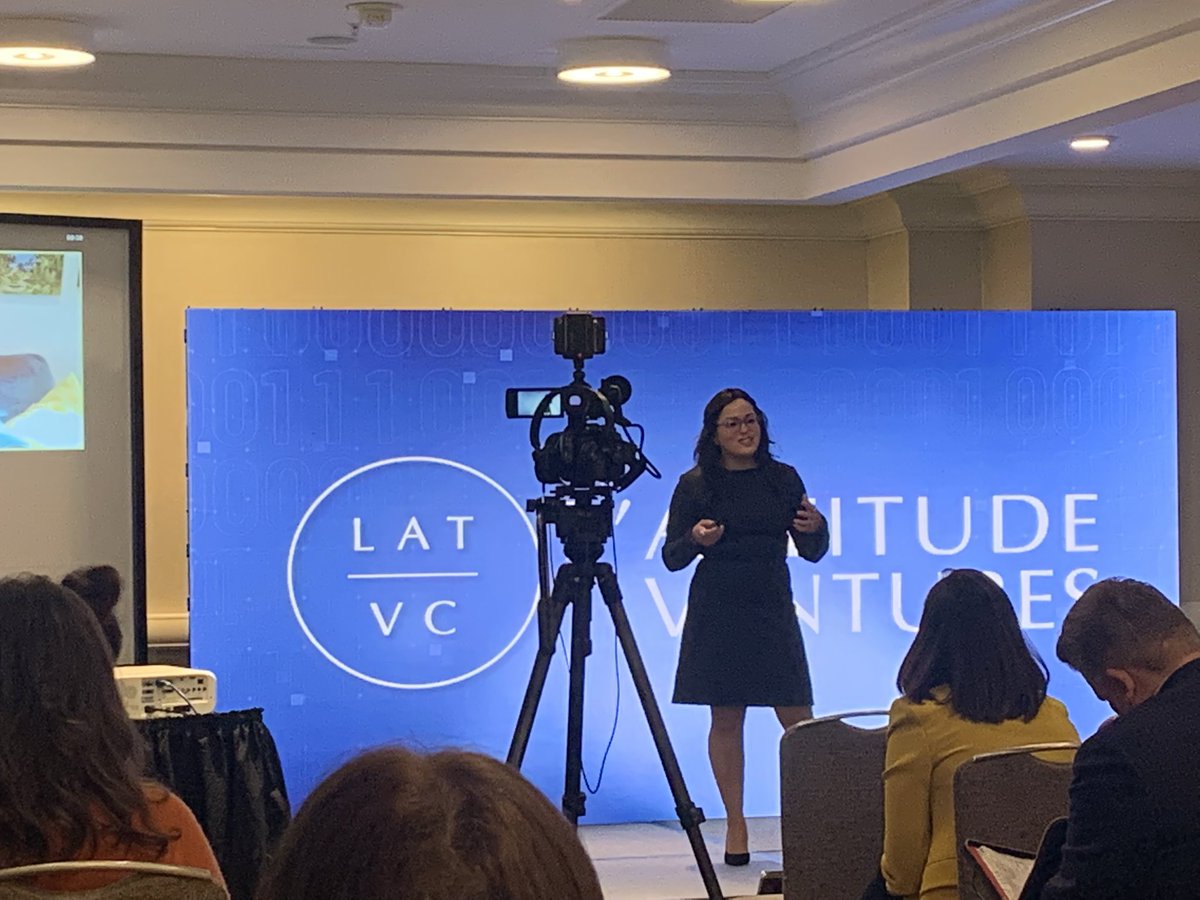 mongeliliana's tweet photo. Another awesome #Latina #TechFounder pitching @getraddle @LATTITUDEevent #SanDiego @LatinxApp https://t.co/klJlIRY24n