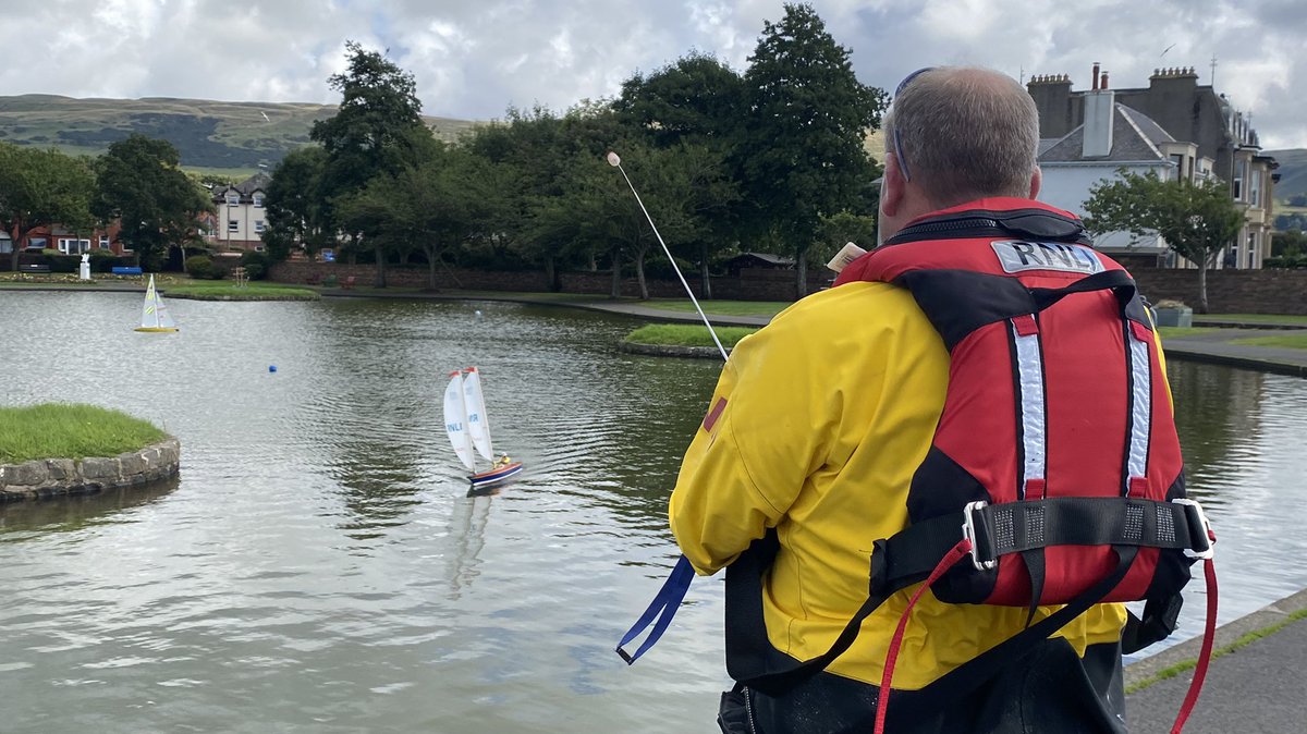 LargsRNLI's tweet photo. Recently a few of our volunteer @RNLI crew here at Largs swapped crewing our Atlantic 85 for a chance to crew one of Davie Cowie’s fantastic model lifeboats in Aubrey Boating Pond in Largs.
#RNLI #RNLILargs #Largs #Lifeboat #LargsLifeboat #modelboat #aubreyboatingpond https://t.co/8jFtxrPnvY
