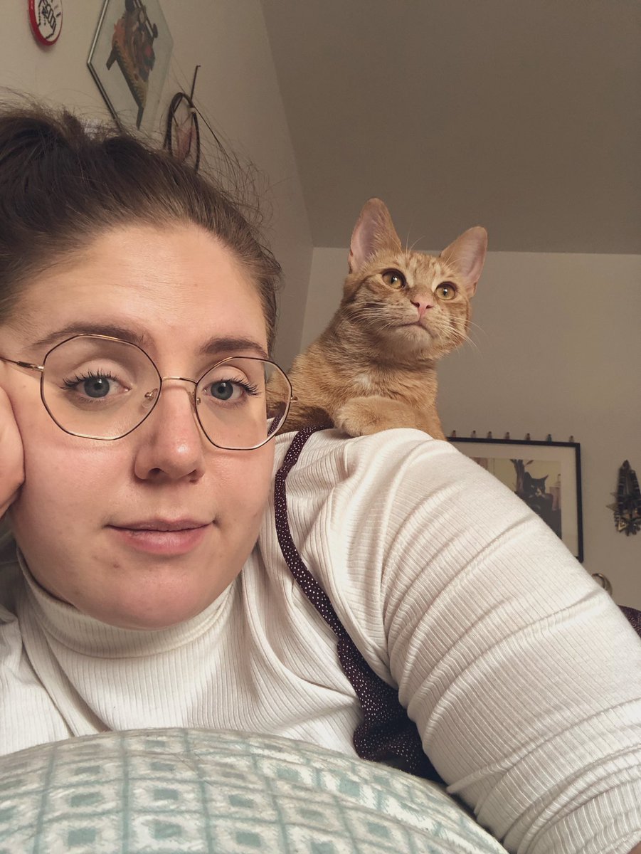 32gja ára og til í ný ævintýri! 🎂🥂