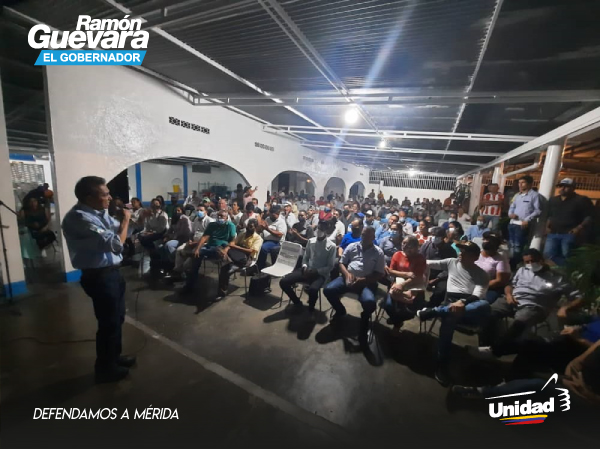 defendamosmerid's tweet photo. 🇻🇪 Prensa Ramón Guevara 🇻🇪
#29Setp @RamonGuevaraMRD "La Panamericana volverá a ser tierra fértil de progreso y crecimiento económico”.
#DefendamosaMerida
#RamonGuevaraGobernador
#MeridaVotaUnidad
#DefendamosAMérida
#YodefiendoAMérida
https://t.co/R9zV4LfgMR https://t.co/R2A0flUW0s