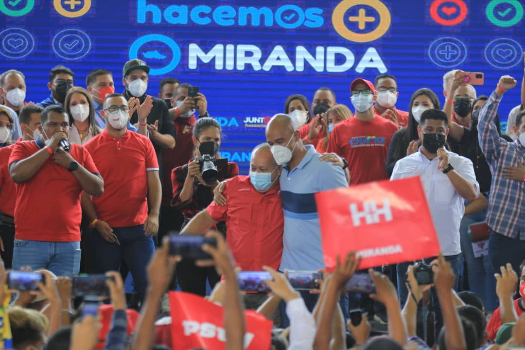 HectoRodriguez's tweet photo. ¡Miranda vuelve a ganar el próximo 21N! Estamos listos para defender la paz, la unidad, la seguridad y los logros que hemos alcanzado en estos cuatro años. (1)

#JuntosHacemosMas #MirandaGanaEl21N @dcabellor @PartidoPSUV https://t.co/60RLXR2XnQ