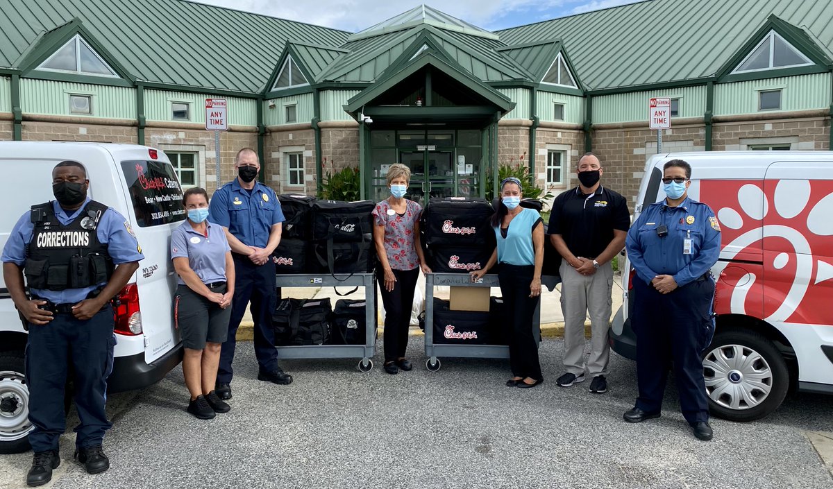 DECorrection's tweet photo. BWCI recently partnered with Chick-fil-A Bear/New Castle/Christiana Mall to raise nearly $1,500 for @SODelaware! BWCI inmates purchased 209 meals & 88 salads using their personal funds. The DOC is proud to support Special Olympics Delaware! #specialolympics #sodelaware #teamwork https://t.co/nGZV5x3Ypl