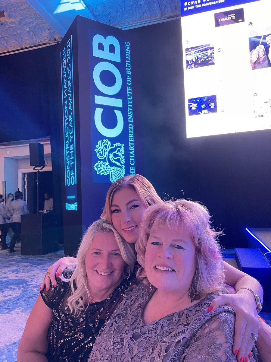 Good luck to all the finalist especially Megan Forster MCIOB - Andrew Feighery MCIOB  &amp; Stuart Cowan MCIOB <a href="/theCIOB/">CIOB</a> #CMYA awards - Great night ahead of us  <a href="/Grosvenor_House/">JW Marriott Grosvenor House</a> <a href="/RiftAccounting/">Rift Accounting</a> with <a href="/RIFTJanPost/">Jan Post RIFT</a> <a href="/jeanniemc22/">Jean Duprez MBE</a>