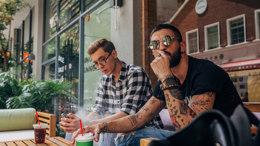 Time for a smoke break! ☺️💨
Need to re-up your stash? Save 20% when you pick up any (3) 1/8 flower with code: weed929 at Ganjarunner.com! 
#afternoondelight #coffee #reup #cannabisdelivery