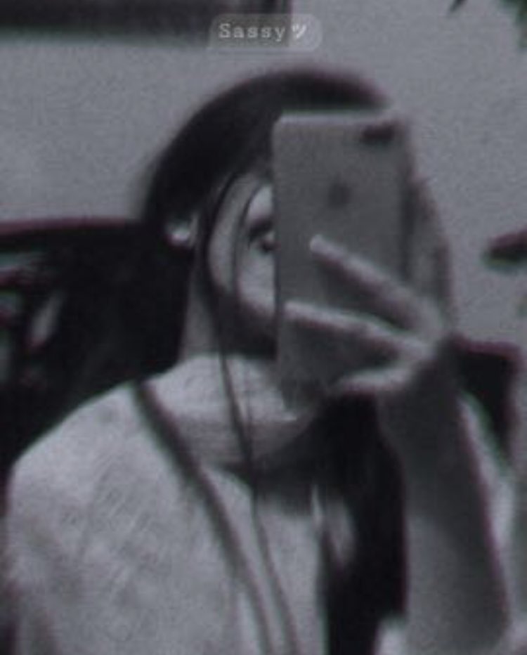 deluluhon's tweet photo. Nighttttt👉🏻👈🏻😔🖤 https://t.co/2vtSWfLasQ