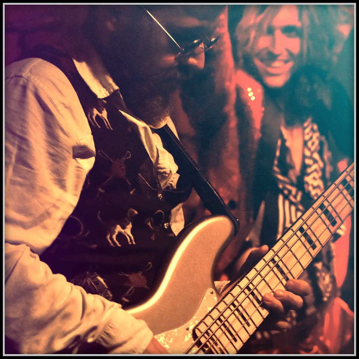 💀DEAD HUMOR🤣 tweet media