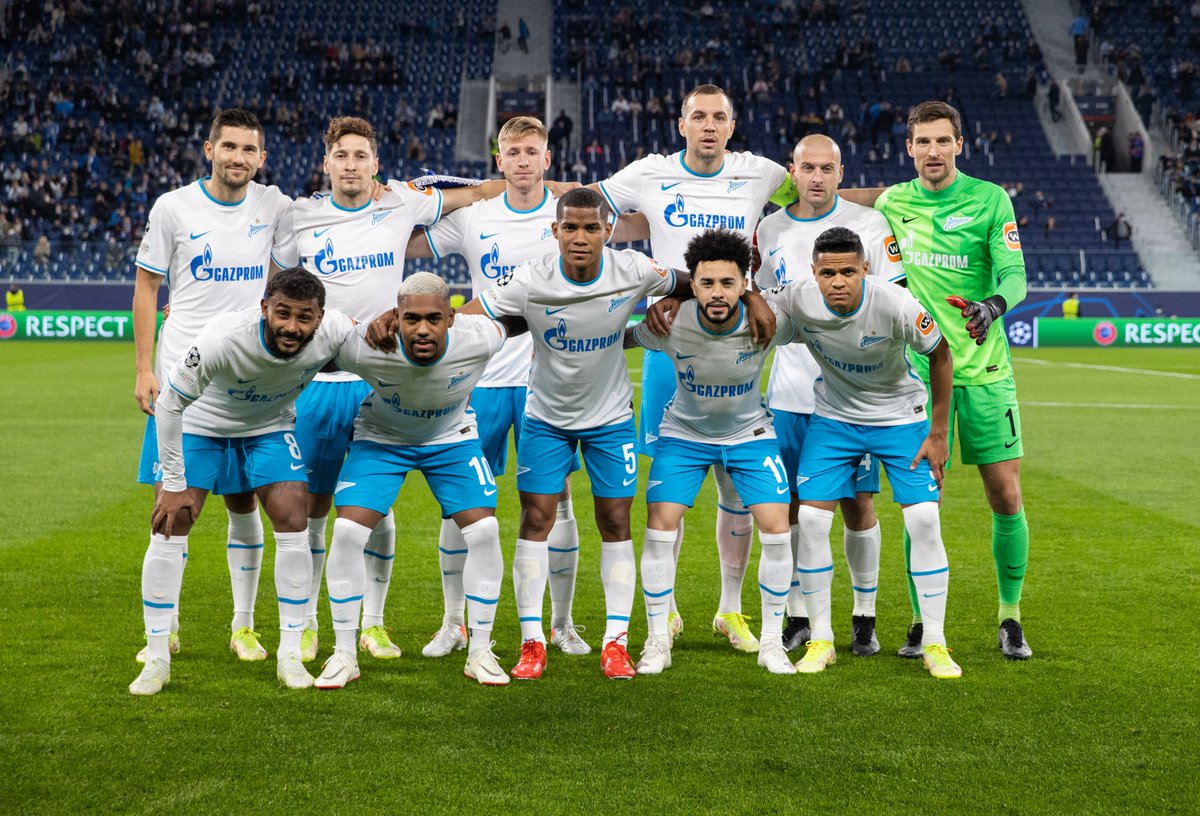 fczenit_en's tweet photo. These guys! 💙

#ZENMFF 4-0 | #UCL https://t.co/VuN72JaW6j