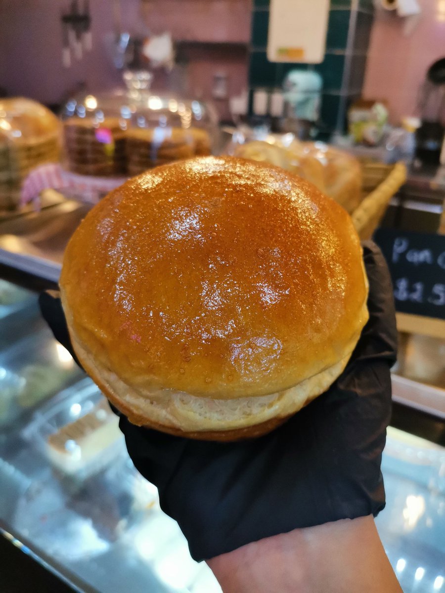 panaticsbog's tweet photo. Pan artesanal brioche de papa criolla para tu negocio. Más información al 3127035455. https://t.co/mdEwp6FyZs