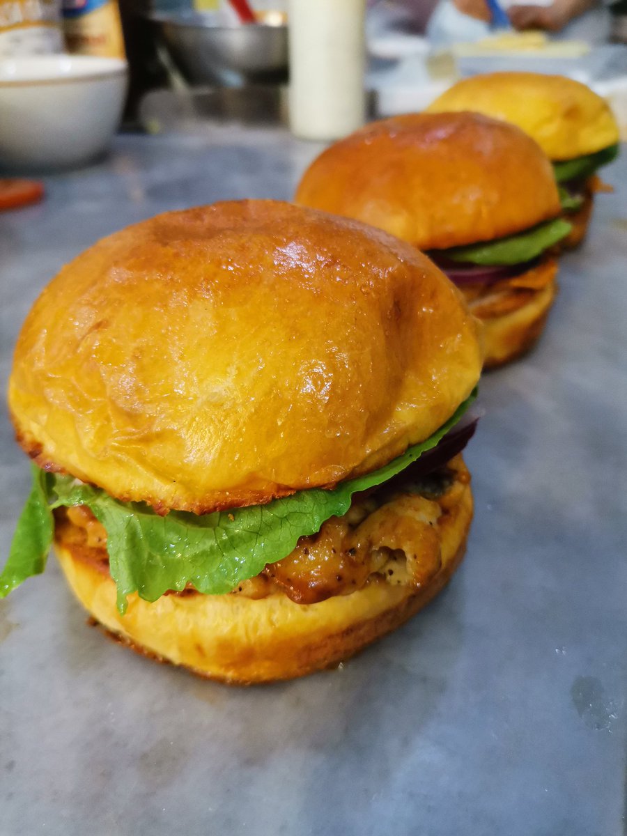 panaticsbog's tweet photo. Pan artesanal brioche de papa criolla para tu negocio. Más información al 3127035455. https://t.co/mdEwp6FyZs