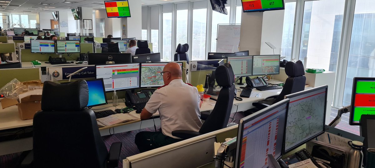 mikecuh's tweet photo. Fortunate to visit National Emergency Operations Centre (NEOC)/National Ambulance Service in Tallaght.They recieve more than 300,000 calls per year  Level of operational excellence is stunning.Stunning.Teamwork.
@AmbulanceNAS @our_hse @ICPOPIreland @cathal1972 @HSELive @CcoHse https://t.co/sqVl2Umokk