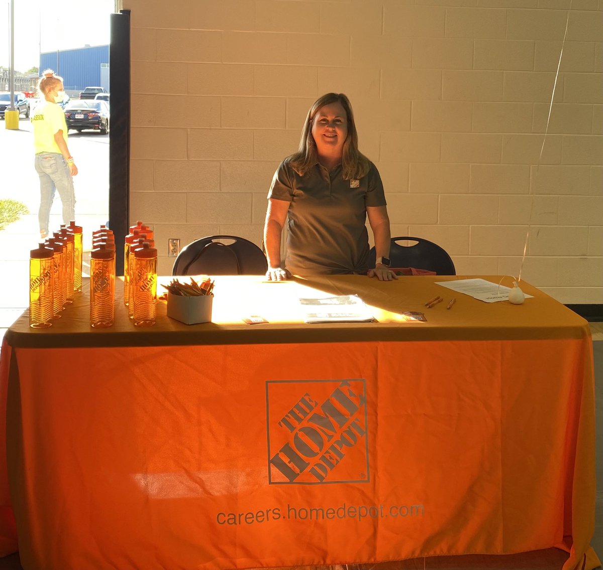 Come see us at Teays Valley High School tonight from 6-8.  We’re hiring!!! Or Text jobs to 52270 to apply.