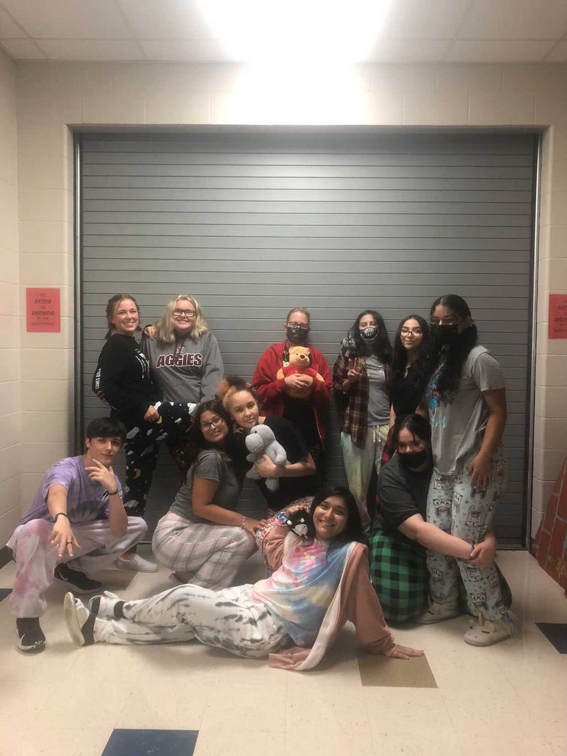 chandler_addi10's tweet photo. pj day <3 @VictoriaISD #BOB21 #VWHS https://t.co/OHGyYF4Ccn