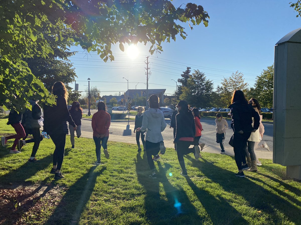HTSParents's tweet photo. Thank you all for joining the Running and Walking Club this morning. What an amazing turnout in such beautiful weather! @HTSRichmondHill #HTSRunWalkClub https://t.co/Gq3gnFZHXw