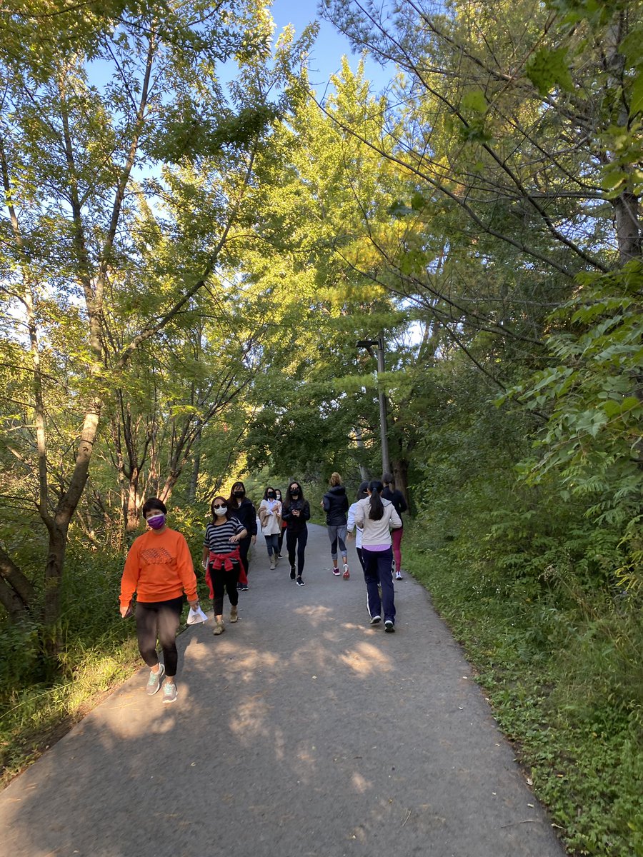 HTSParents's tweet photo. Thank you all for joining the Running and Walking Club this morning. What an amazing turnout in such beautiful weather! @HTSRichmondHill #HTSRunWalkClub https://t.co/Gq3gnFZHXw