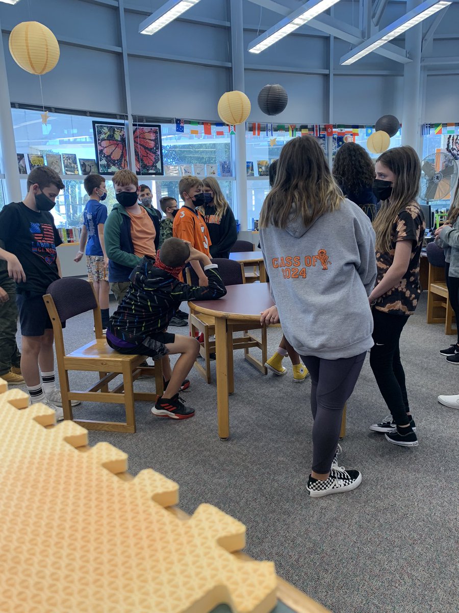 Thank you, @LibraryThorne, for giving these 6th graders a tour and welcoming them to the best Media Center around! @Mrs_Boeh @MissLiubicich #thornems #mtpspride #180wayslionslead