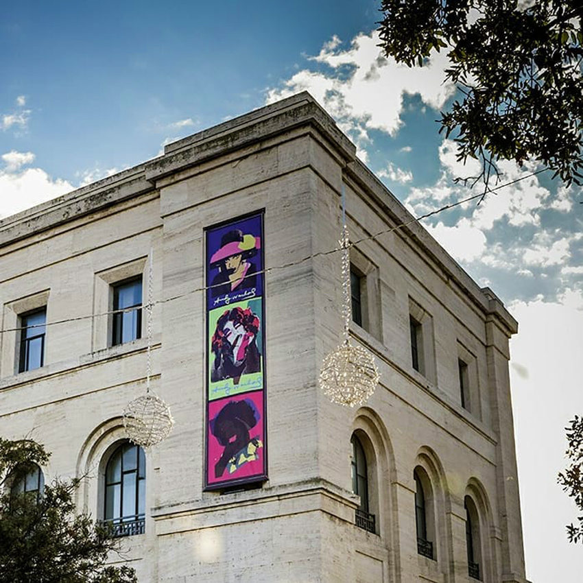 TurismoItaliaNw's tweet photo. Imago Museum, il museo di Arte Moderna e Contemporanea apre a Pescara con la presenza del Capo dello Stato
Leggi la notizia https://t.co/Vz6tBsZOfI
#Pescara #ImagoMuseum #artecontemporanea #SergioMattarella #Quirinale #Abruzzo #turismo @YourAbruzzo @retwitto_art @Quirinale https://t.co/KZntp4Kzah