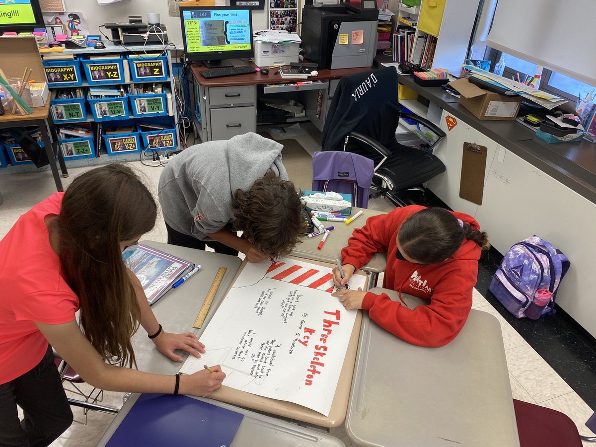 HausOfDAuria's tweet photo. 8th graders creating one-pagers to discuss foreshadowing, suspense and conflict #threeskeletonkey #LOMS. #ELA8 https://t.co/JRuqKvisma