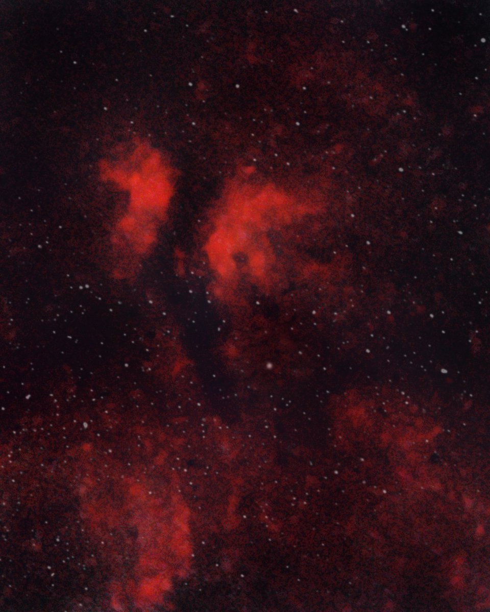 astrophemeris's tweet photo. Región de Sadr con y sin estrellas. Hecha desde el balcón de mi casa #astro #sadr #photography #fotografía #stars #estrellas https://t.co/UzfRZACmiD