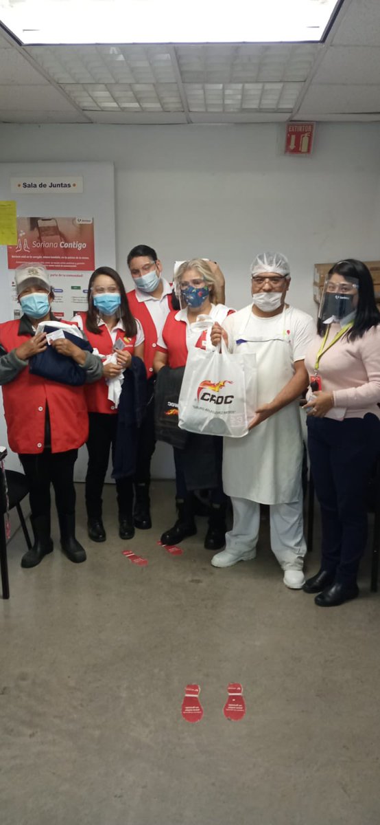 CROCMEX's tweet photo. Buenas tardes les comparto el trabajo que venimos realizando en las diferentes empresas que representamos con la entrega de despensa para los trabajadores cumplido y productivos en el trabajo sindicalismo útil CROC https://t.co/qGH28mFZrh