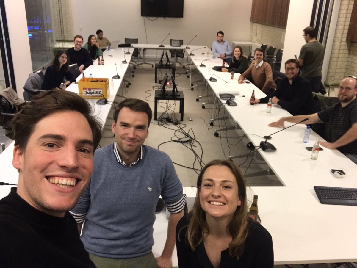 frederik_bxl's tweet photo. The word is out! Na 4 jaar geef ik met veel trots en  vertrouwen het voorzitterschap van @JongVldBrussel door aan twee toppers! Chloë Van Hoegaerden en @LarsStollenwerk succes! Merci voor de fantastische jaren! 🙏 https://t.co/t3tzf9CW2g