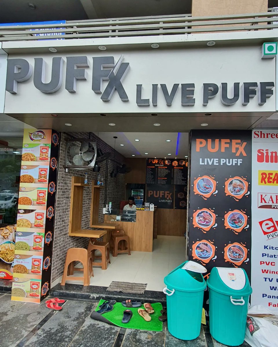 IshanBlog's tweet photo. Cheese Butter Puff 😋🤤

Shop No 5, Shayona Aagman, NR Vandematram Cross Rd, Gota, Ahmedabad, Gujarat 382481

Good Taste &amp; Affordable price.

#ishan_food_photography_travel 
#ahmedabadlive 
#gujjurocks 
#maruamdavad 
#puff 
#streetfood 
#galaxynote10plus 
#samsung https://t.co/y3NRkZIZsV