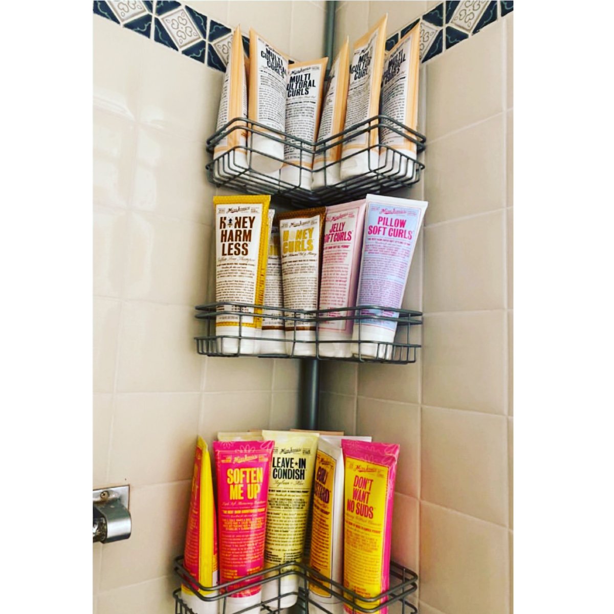 Miss_Jessies's tweet photo. Which #MissJessies products would you choose for your #washday routine? Drop them below. โฌ๏ธ
๐ธ: @kaitghaynes ๐
#honeycurls #multiculturalcurls #pillowsoftcurls #leaveincondish #wedsnesday #wcw https://t.co/IODJjcoQhs