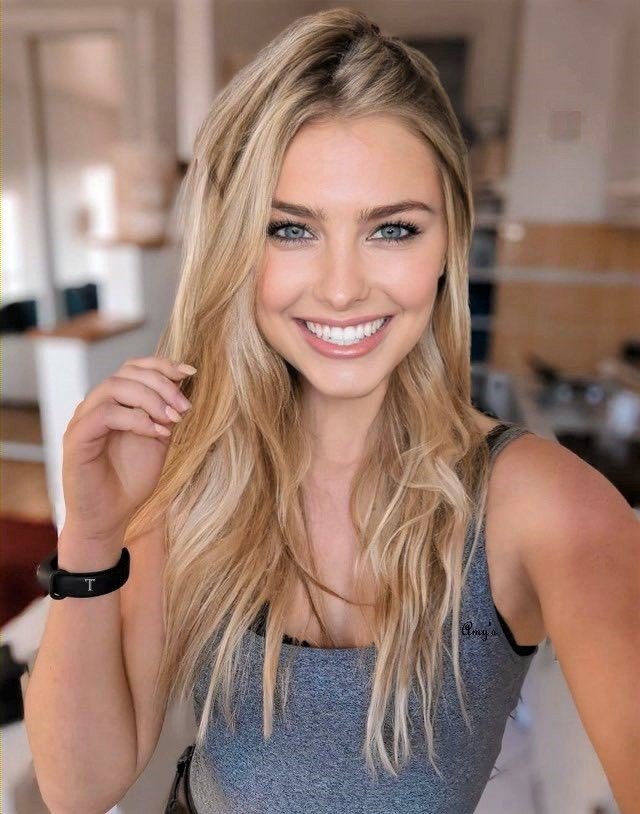 Amy34882977's tweet photo. The way she smiles with her soul is beautiful 💗 https://t.co/4I4Oi4YlRz