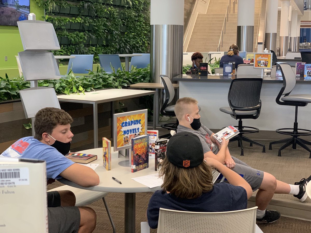 MelanieAMassey's tweet photo. Genre book tasting w/9th grade students is a fantastic way to wrap up the month @TaureanGuzman! @OlatheLMS #OwlTeach #WestIsReading https://t.co/dIUDaA0gT4