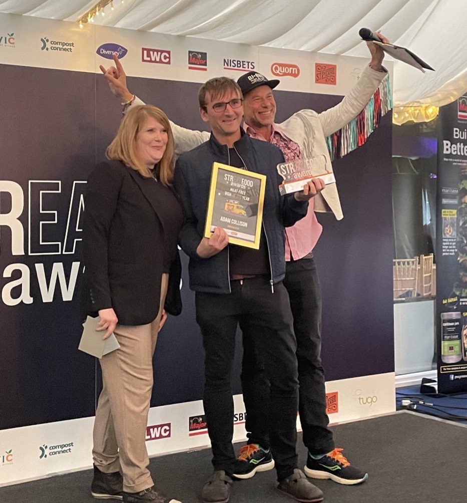 adrianevans1971's tweet photo. Congratulations @Adamcollison2  on your award, well deserved 👏👏👏#StrEATFoodAwards https://t.co/wny582HOcY