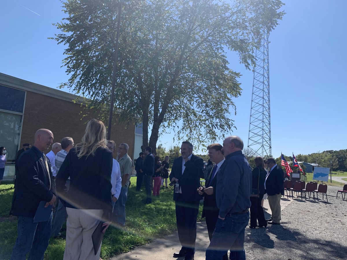 OhioDevelopment's tweet photo. Director @LydiaMihalik joined @LtGovHusted in Washington County at the announcement of the new broadband expansion pilot project, set to expand high-speed internet to 300 households in the county using state-owned MARCS towers. #BroadbandOhio https://t.co/XfZHsYTY3y