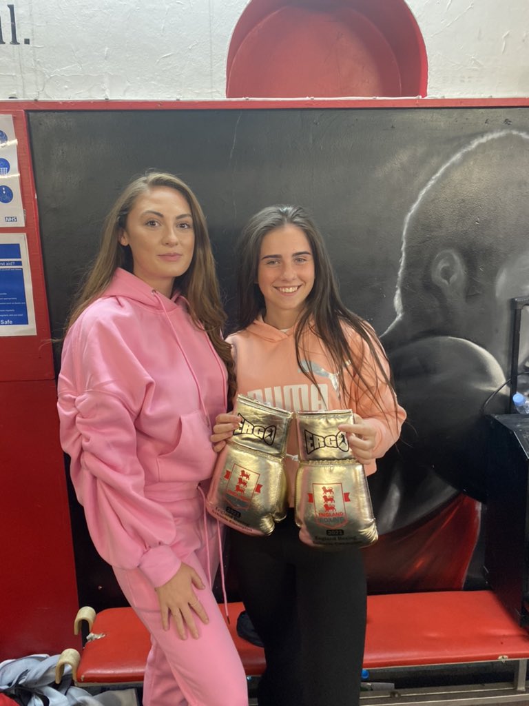 RumbolCharlie's tweet image. @sadiesuth 👌