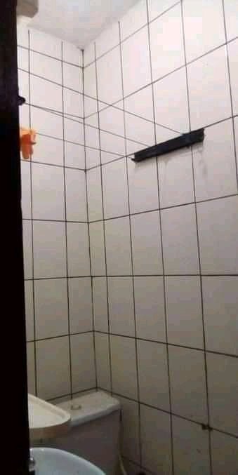 SolutionStanda3's tweet image. Dschang cameroun 
Studio ultra moderne a louer 
Chambre+placard
Salon
Cuisine 
Douche

Carreler CDE portail parking

Lieu:Foto brasserie 

Prix:40.000f/mois negociable 

Condition:6mois 
Ici cest la solution
Siege social : Carrefour Albert Camus 
674349188/695052440