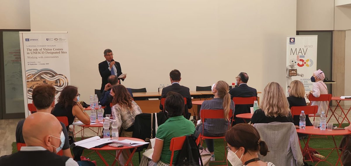 VicinanzaL's tweet photo. Ercolano, luogo magico agli occhi dei delegati del 3* UNESCO regional workshop. Una serata intensa al @MuseoMav: grazie a tutti i partecipanti https://t.co/947wmznENs